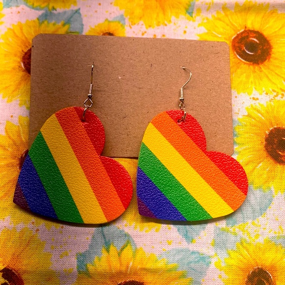 Jewelry - Rainbow heart earrings